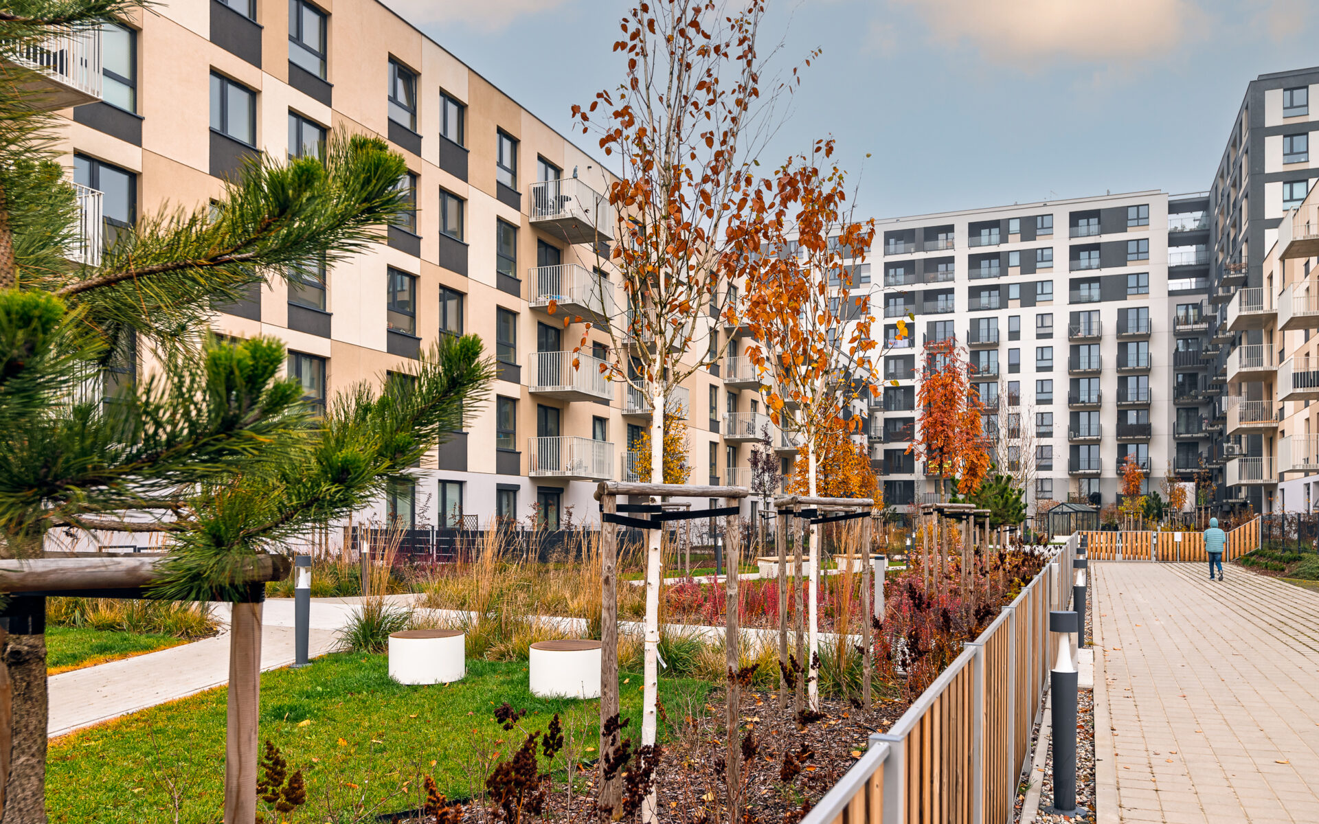 Archicom, Architektura krajobrazu, Balkony, Beton, Budownictwo, Budownictwo Mieszkaniowe, Design, Dziedziniec, Elementy, Elewacja, Fotografia architektury, Jesień, Materiały, Mieszkania, Nieruchomości, Nowoczesna, Osiedla, Osiedle, PATRYK GRĄDYS FOTOGRAFIA. archicom, Patryk Grądys, Perspektywa, Planowanie przestrzenne, Pora roku, Przestrzeń miejska, Roślinność, Rynek Pierwotny, Styl, Urbanistyka, Zieleń, Zieleń miejska, architektura, fotograf, fotografia, krajobraz, zenit
